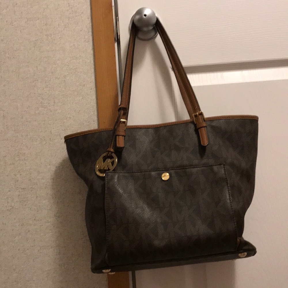Micheal Kors Purse